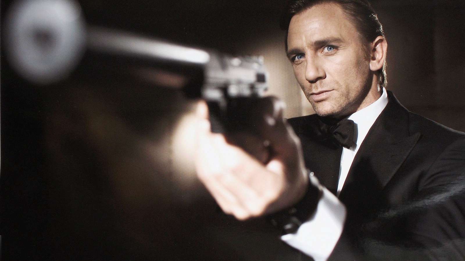 Bond 25, Live stream