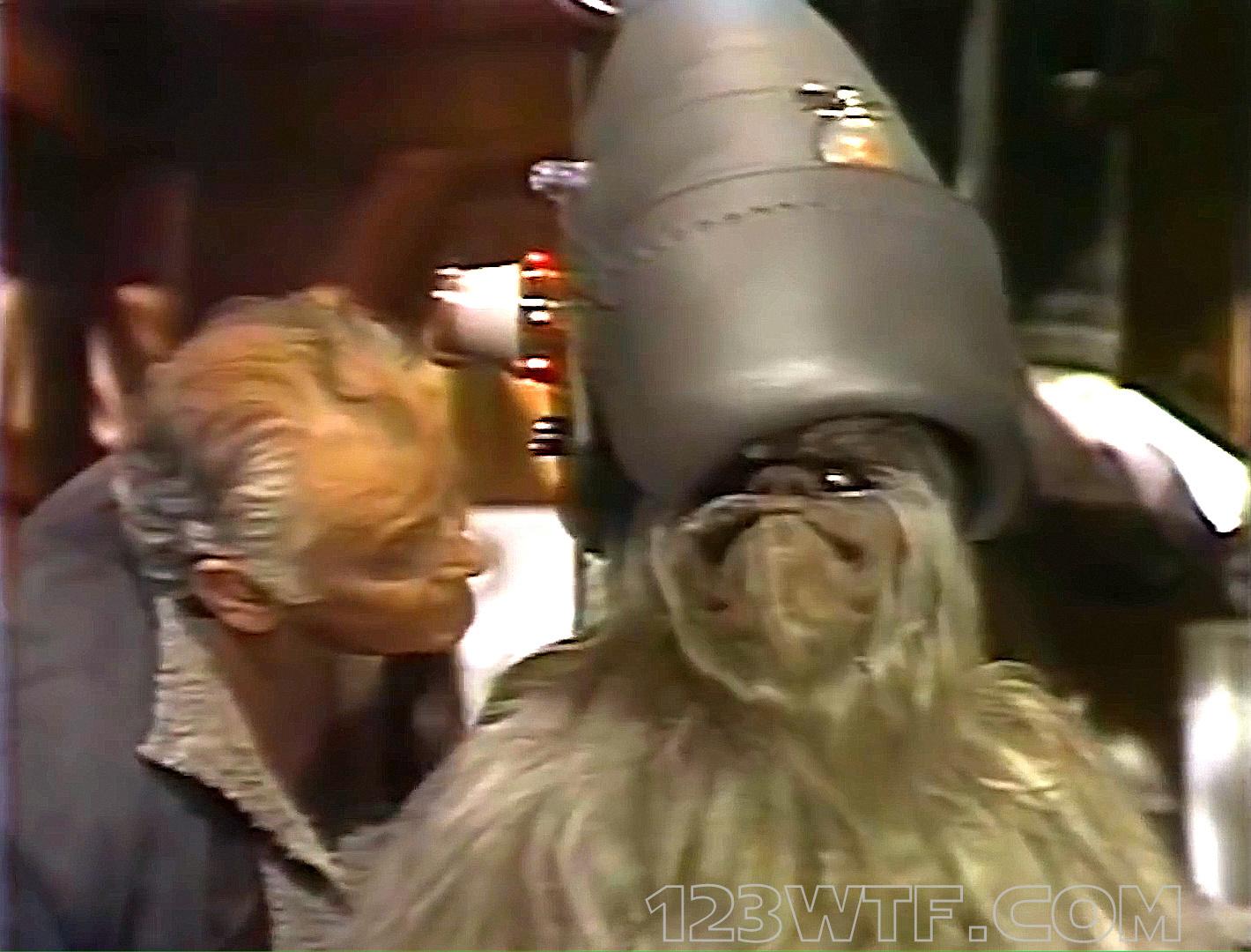 star-wars-holiday-special-13-sc-vr-very-ridiculous-helmet-123wtf-saint-pauly